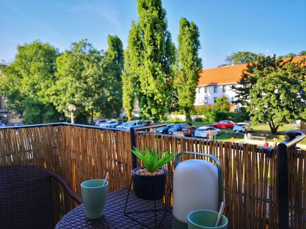 Central Home Apartment In The City Center Eger Buitenkant foto