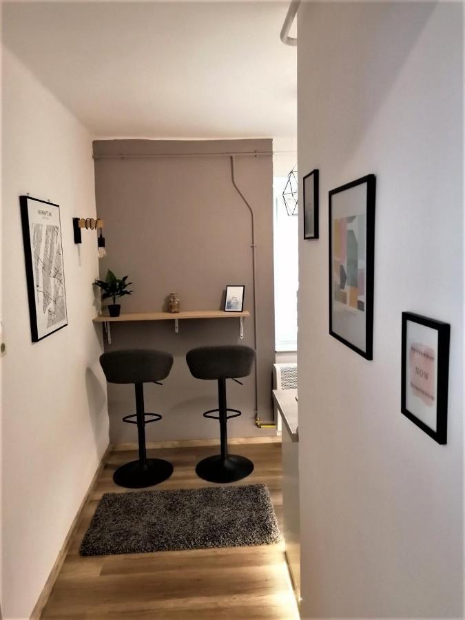 Central Home Apartment In The City Center Eger Buitenkant foto